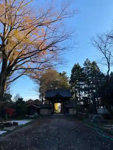 自性院の山門・神門