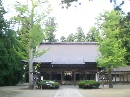 鎮守府八幡宮の本殿