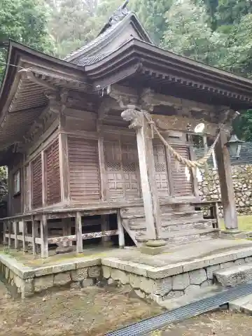 白山社の本殿・本堂