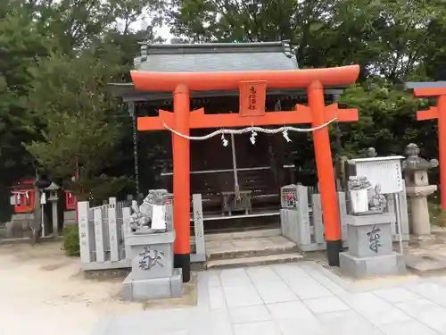 宝塚神社の鳥居