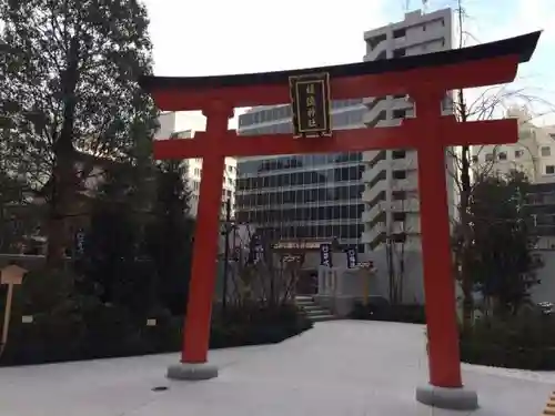 福徳神社（芽吹稲荷）の鳥居