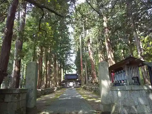 立山寺の建物その他