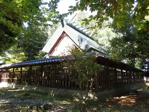 神明社の本殿