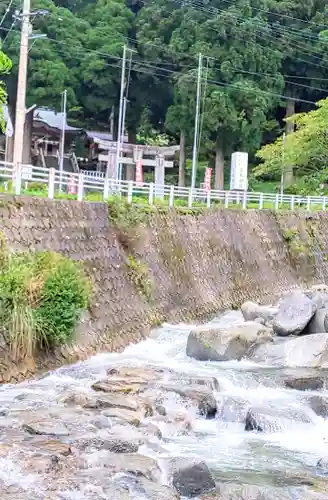 脊振神社の建物その他