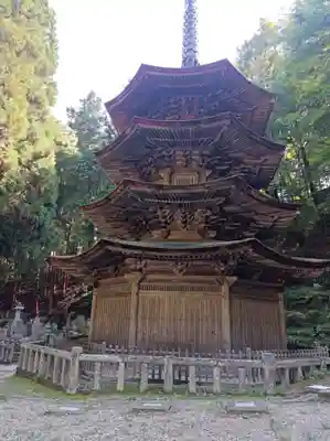 国宝の八角三重塔