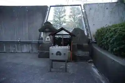 北谷稲荷神社の末社・摂社