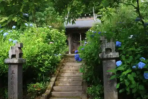 三春駒神社の本殿