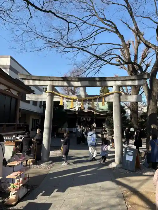 大鳥神社の{uncategorized: "未分類", other: "その他", undefined: "問題あり", building: "その他建物", grave: "お墓", sacred_gate: "鳥居", guardian: "狛犬", statue: "像", buddha: "仏像", history: "歴史", nature: "自然", garden: "庭園", animal: "動物", pagoda: "塔", temizu: "手水舎", mountain_gate: "山門・神門", sanctuary: "本殿・本堂", subordinate: "末社・摂社", art: "芸術", scenery: "景色", jizo: "地蔵", ema: "絵馬", goshuin: "御朱印", omikuji: "おみくじ", items: "授与品その他", amulet: "お守り", goshuincho: "御朱印帳", eats: "食事", festival: "お祭り", votive_dance: "神楽", shichigosan: "七五三参", wedding: "結婚式", experience: "体験その他", initially: "初詣", around: "周辺", anti_infection: "感染症対策"}