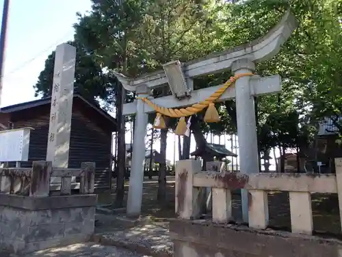 楢本神社の鳥居