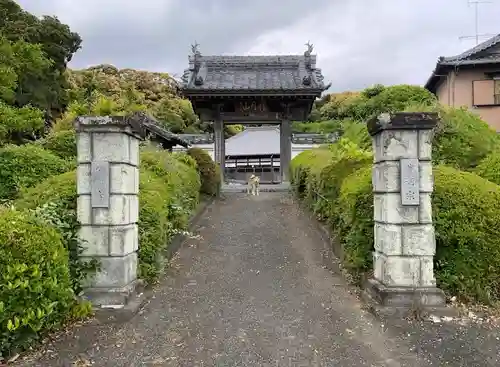 閑田寺の山門