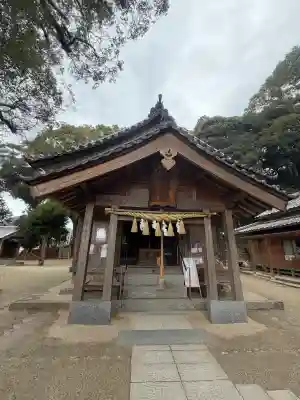六所神社の{uncategorized: "未分類", other: "その他", undefined: "問題あり", building: "その他建物", grave: "お墓", sacred_gate: "鳥居", guardian: "狛犬", statue: "像", buddha: "仏像", history: "歴史", nature: "自然", garden: "庭園", animal: "動物", pagoda: "塔", temizu: "手水舎", mountain_gate: "山門・神門", sanctuary: "本殿・本堂", subordinate: "末社・摂社", art: "芸術", scenery: "景色", jizo: "地蔵", ema: "絵馬", goshuin: "御朱印", omikuji: "おみくじ", items: "授与品その他", amulet: "お守り", goshuincho: "御朱印帳", eats: "食事", festival: "お祭り", votive_dance: "神楽", shichigosan: "七五三参", wedding: "結婚式", experience: "体験その他", initially: "初詣", around: "周辺", anti_infection: "感染症対策"}