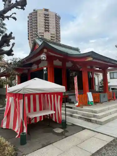 麻布氷川神社の{uncategorized: "未分類", other: "その他", undefined: "問題あり", building: "その他建物", grave: "お墓", sacred_gate: "鳥居", guardian: "狛犬", statue: "像", buddha: "仏像", history: "歴史", nature: "自然", garden: "庭園", animal: "動物", pagoda: "塔", temizu: "手水舎", mountain_gate: "山門・神門", sanctuary: "本殿・本堂", subordinate: "末社・摂社", art: "芸術", scenery: "景色", jizo: "地蔵", ema: "絵馬", goshuin: "御朱印", omikuji: "おみくじ", items: "授与品その他", amulet: "お守り", goshuincho: "御朱印帳", eats: "食事", festival: "お祭り", votive_dance: "神楽", shichigosan: "七五三参", wedding: "結婚式", experience: "体験その他", initially: "初詣", around: "周辺", anti_infection: "感染症対策"}