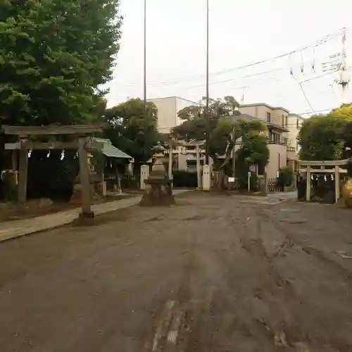 綾瀬稲荷神社の鳥居