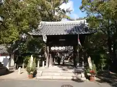 立坂神社の山門