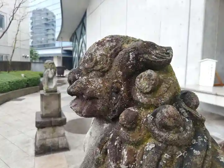 北谷稲荷神社の狛犬