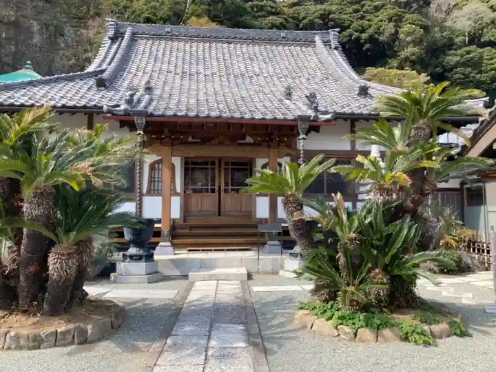 薬王寺の本殿・本堂