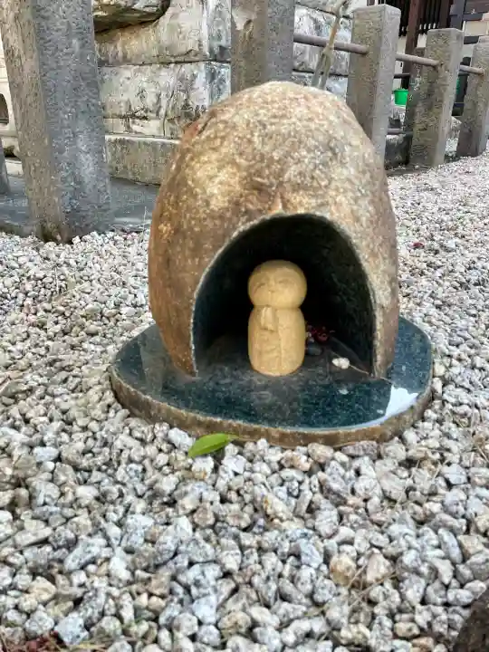 瑞光寺の{uncategorized: "未分類", other: "その他", undefined: "問題あり", building: "その他建物", grave: "お墓", sacred_gate: "鳥居", guardian: "狛犬", statue: "像", buddha: "仏像", history: "歴史", nature: "自然", garden: "庭園", animal: "動物", pagoda: "塔", temizu: "手水舎", mountain_gate: "山門・神門", sanctuary: "本殿・本堂", subordinate: "末社・摂社", art: "芸術", scenery: "景色", jizo: "地蔵", ema: "絵馬", goshuin: "御朱印", omikuji: "おみくじ", items: "授与品その他", amulet: "お守り", goshuincho: "御朱印帳", eats: "食事", festival: "お祭り", votive_dance: "神楽", shichigosan: "七五三参", wedding: "結婚式", experience: "体験その他", initially: "初詣", around: "周辺", anti_infection: "感染症対策"}