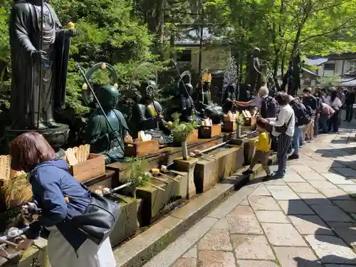 高野山金剛峯寺奥の院の地蔵