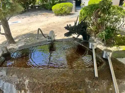 玉祖神社の{uncategorized: "未分類", other: "その他", undefined: "問題あり", building: "その他建物", grave: "お墓", sacred_gate: "鳥居", guardian: "狛犬", statue: "像", buddha: "仏像", history: "歴史", nature: "自然", garden: "庭園", animal: "動物", pagoda: "塔", temizu: "手水舎", mountain_gate: "山門・神門", sanctuary: "本殿・本堂", subordinate: "末社・摂社", art: "芸術", scenery: "景色", jizo: "地蔵", ema: "絵馬", goshuin: "御朱印", omikuji: "おみくじ", items: "授与品その他", amulet: "お守り", goshuincho: "御朱印帳", eats: "食事", festival: "お祭り", votive_dance: "神楽", shichigosan: "七五三参", wedding: "結婚式", experience: "体験その他", initially: "初詣", around: "周辺", anti_infection: "感染症対策"}