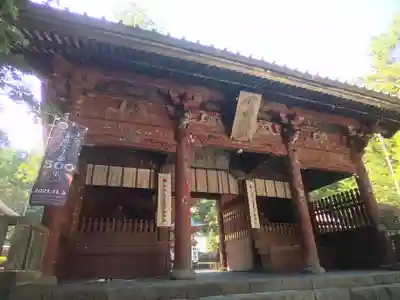 北口本宮冨士浅間神社の山門・神門