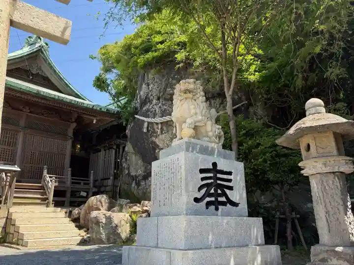 和布刈神社の{uncategorized: "未分類", other: "その他", undefined: "問題あり", building: "その他建物", grave: "お墓", sacred_gate: "鳥居", guardian: "狛犬", statue: "像", buddha: "仏像", history: "歴史", nature: "自然", garden: "庭園", animal: "動物", pagoda: "塔", temizu: "手水舎", mountain_gate: "山門・神門", sanctuary: "本殿・本堂", subordinate: "末社・摂社", art: "芸術", scenery: "景色", jizo: "地蔵", ema: "絵馬", goshuin: "御朱印", omikuji: "おみくじ", items: "授与品その他", amulet: "お守り", goshuincho: "御朱印帳", eats: "食事", festival: "お祭り", votive_dance: "神楽", shichigosan: "七五三参", wedding: "結婚式", experience: "体験その他", initially: "初詣", around: "周辺", anti_infection: "感染症対策"}