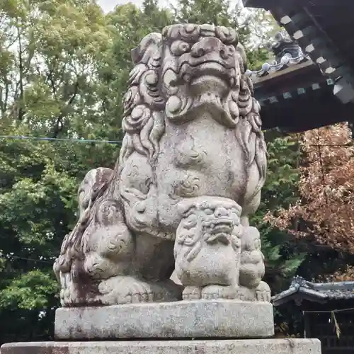 八柱神社の狛犬