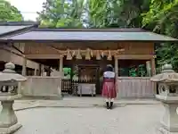 佐那神社の本殿・本堂