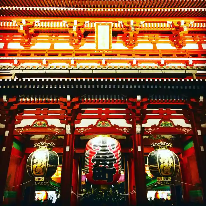 浅草寺の山門・神門