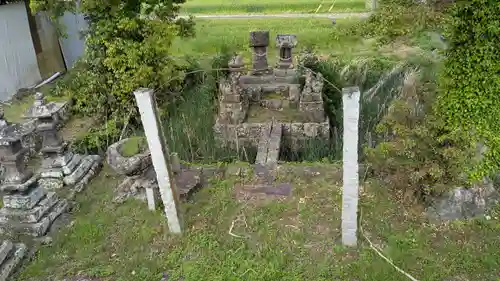 岩崎神社の末社・摂社