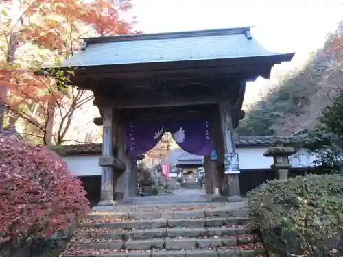 乾徳寺の山門