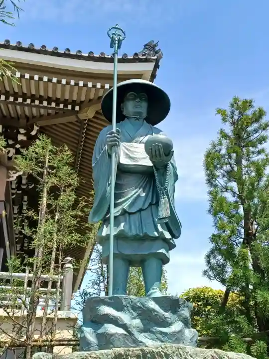 三学院の{uncategorized: "未分類", other: "その他", undefined: "問題あり", building: "その他建物", grave: "お墓", sacred_gate: "鳥居", guardian: "狛犬", statue: "像", buddha: "仏像", history: "歴史", nature: "自然", garden: "庭園", animal: "動物", pagoda: "塔", temizu: "手水舎", mountain_gate: "山門・神門", sanctuary: "本殿・本堂", subordinate: "末社・摂社", art: "芸術", scenery: "景色", jizo: "地蔵", ema: "絵馬", goshuin: "御朱印", omikuji: "おみくじ", items: "授与品その他", amulet: "お守り", goshuincho: "御朱印帳", eats: "食事", festival: "お祭り", votive_dance: "神楽", shichigosan: "七五三参", wedding: "結婚式", experience: "体験その他", initially: "初詣", around: "周辺", anti_infection: "感染症対策"}