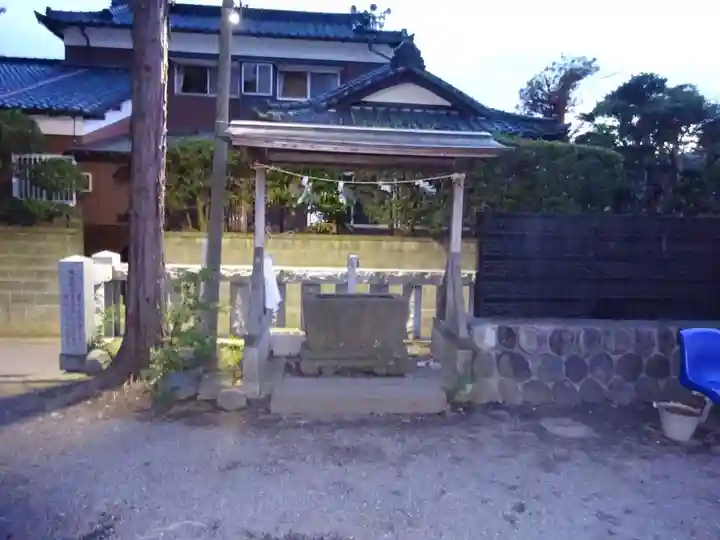 寄木神社の手水舎