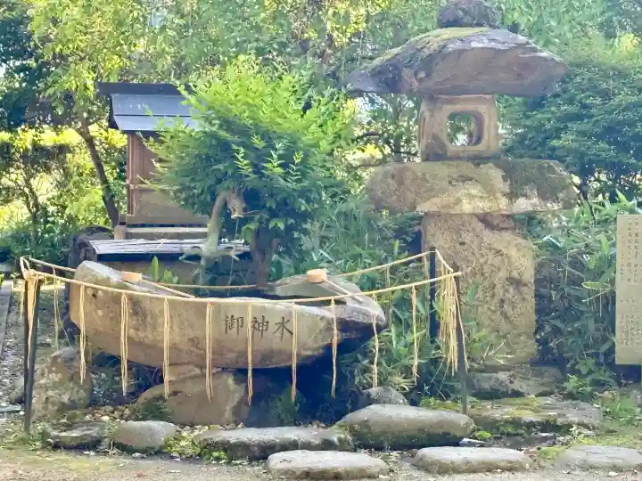 神戸神社の{uncategorized: "未分類", other: "その他", undefined: "問題あり", building: "その他建物", grave: "お墓", sacred_gate: "鳥居", guardian: "狛犬", statue: "像", buddha: "仏像", history: "歴史", nature: "自然", garden: "庭園", animal: "動物", pagoda: "塔", temizu: "手水舎", mountain_gate: "山門・神門", sanctuary: "本殿・本堂", subordinate: "末社・摂社", art: "芸術", scenery: "景色", jizo: "地蔵", ema: "絵馬", goshuin: "御朱印", omikuji: "おみくじ", items: "授与品その他", amulet: "お守り", goshuincho: "御朱印帳", eats: "食事", festival: "お祭り", votive_dance: "神楽", shichigosan: "七五三参", wedding: "結婚式", experience: "体験その他", initially: "初詣", around: "周辺", anti_infection: "感染症対策"}