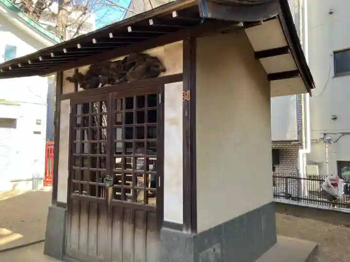 稲荷森稲荷神社の{uncategorized: "未分類", other: "その他", undefined: "問題あり", building: "その他建物", grave: "お墓", sacred_gate: "鳥居", guardian: "狛犬", statue: "像", buddha: "仏像", history: "歴史", nature: "自然", garden: "庭園", animal: "動物", pagoda: "塔", temizu: "手水舎", mountain_gate: "山門・神門", sanctuary: "本殿・本堂", subordinate: "末社・摂社", art: "芸術", scenery: "景色", jizo: "地蔵", ema: "絵馬", goshuin: "御朱印", omikuji: "おみくじ", items: "授与品その他", amulet: "お守り", goshuincho: "御朱印帳", eats: "食事", festival: "お祭り", votive_dance: "神楽", shichigosan: "七五三参", wedding: "結婚式", experience: "体験その他", initially: "初詣", around: "周辺", anti_infection: "感染症対策"}