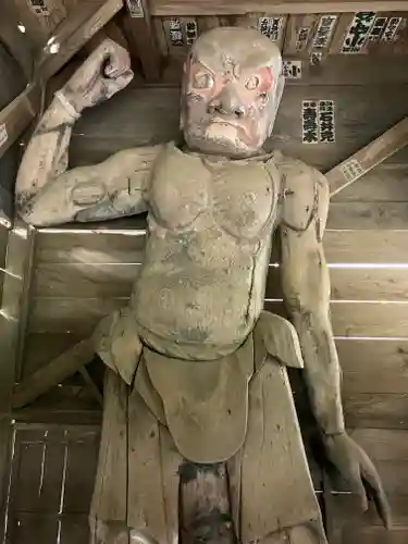 高蔵寺の像