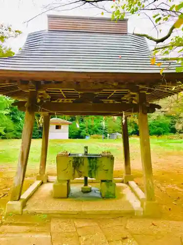 日先神社の手水舎