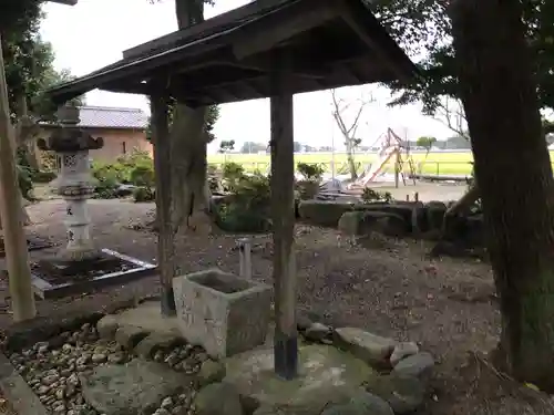 畠田神社の手水舎