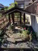山の神社の本殿・本堂