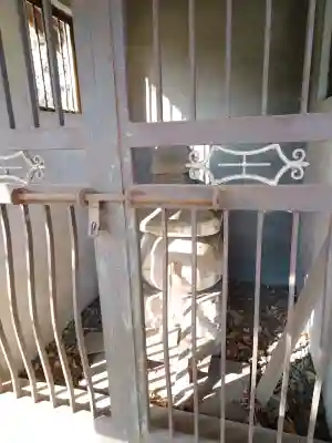 大行院神明殿の{uncategorized: "未分類", other: "その他", undefined: "問題あり", building: "その他建物", grave: "お墓", sacred_gate: "鳥居", guardian: "狛犬", statue: "像", buddha: "仏像", history: "歴史", nature: "自然", garden: "庭園", animal: "動物", pagoda: "塔", temizu: "手水舎", mountain_gate: "山門・神門", sanctuary: "本殿・本堂", subordinate: "末社・摂社", art: "芸術", scenery: "景色", jizo: "地蔵", ema: "絵馬", goshuin: "御朱印", omikuji: "おみくじ", items: "授与品その他", amulet: "お守り", goshuincho: "御朱印帳", eats: "食事", festival: "お祭り", votive_dance: "神楽", shichigosan: "七五三参", wedding: "結婚式", experience: "体験その他", initially: "初詣", around: "周辺", anti_infection: "感染症対策"}