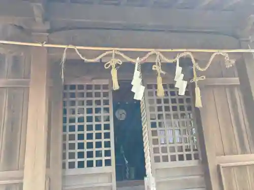 諏訪神社の本殿