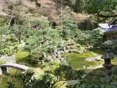 吸湖山　青岸寺の庭園