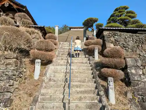 金鳳寺の山門