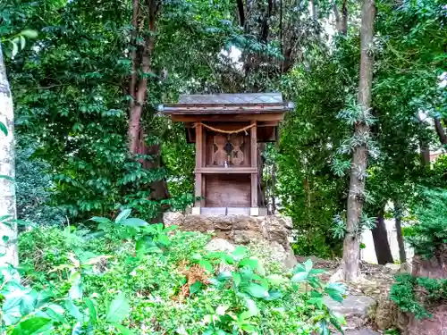 神明神社の末社