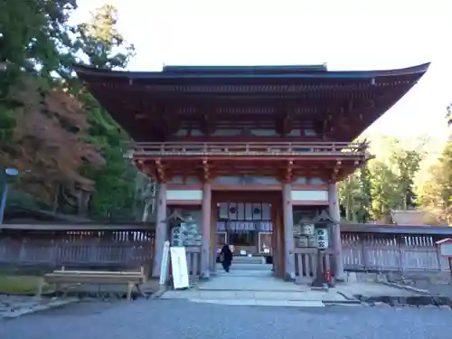 日吉大社の山門