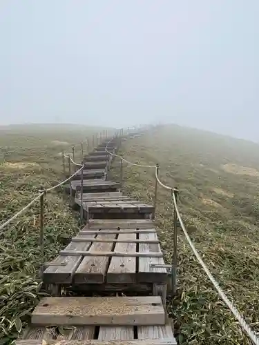 劔山本宮宝蔵石神社(徳島県)