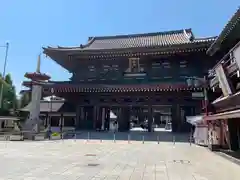 川崎大師（平間寺）の山門