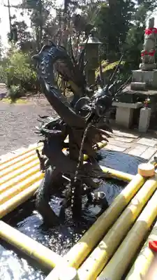 成相寺の手水舎