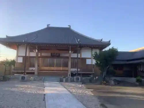 妙法寺の本殿・本堂
