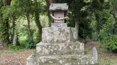 岩崎神社の末社・摂社