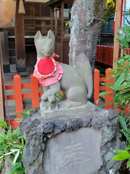 花園稲荷神社の狛犬